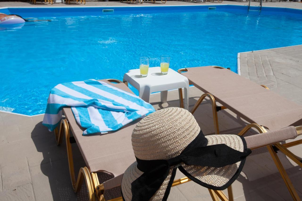 Lord Complex Aparthotel Agios Georgios  ภายนอก รูปภาพ