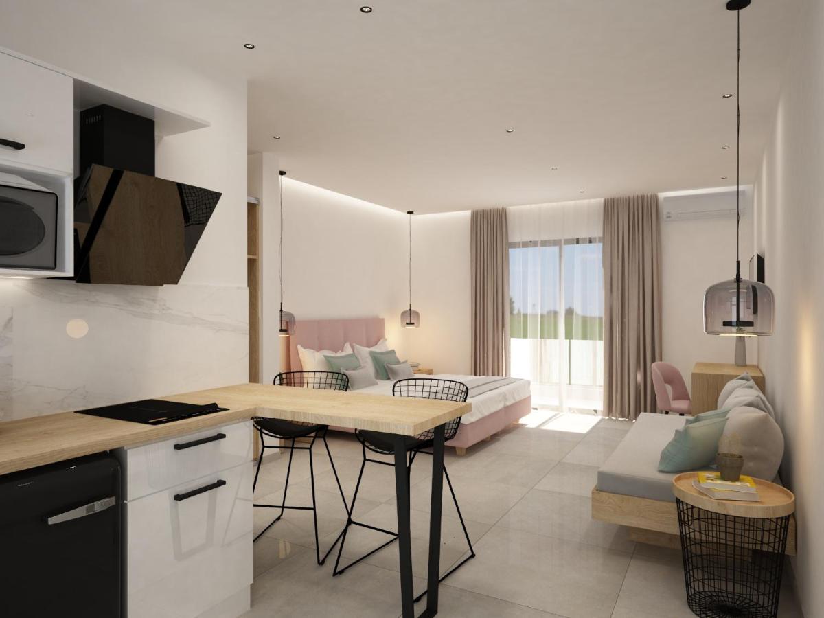 Lord Complex Aparthotel Agios Georgios  ภายนอก รูปภาพ