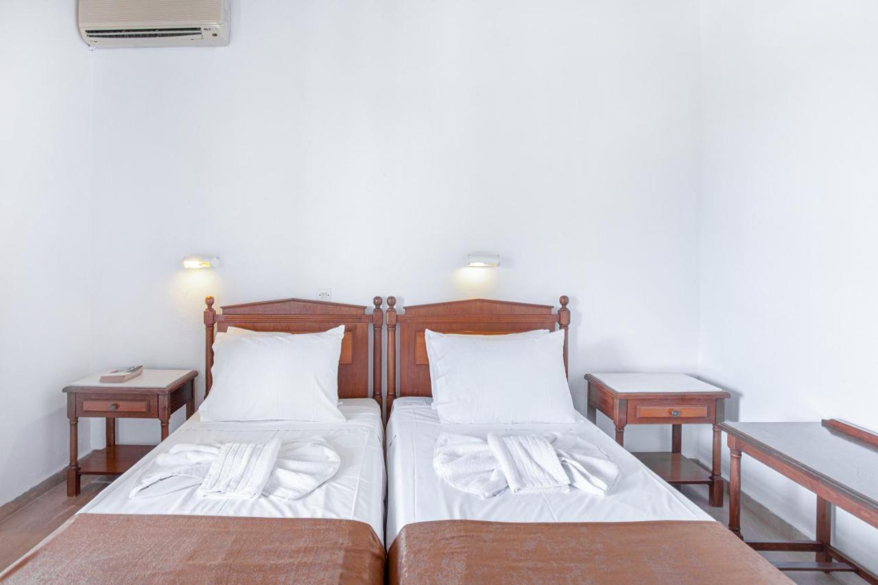 Lord Complex Aparthotel Agios Georgios  ภายนอก รูปภาพ