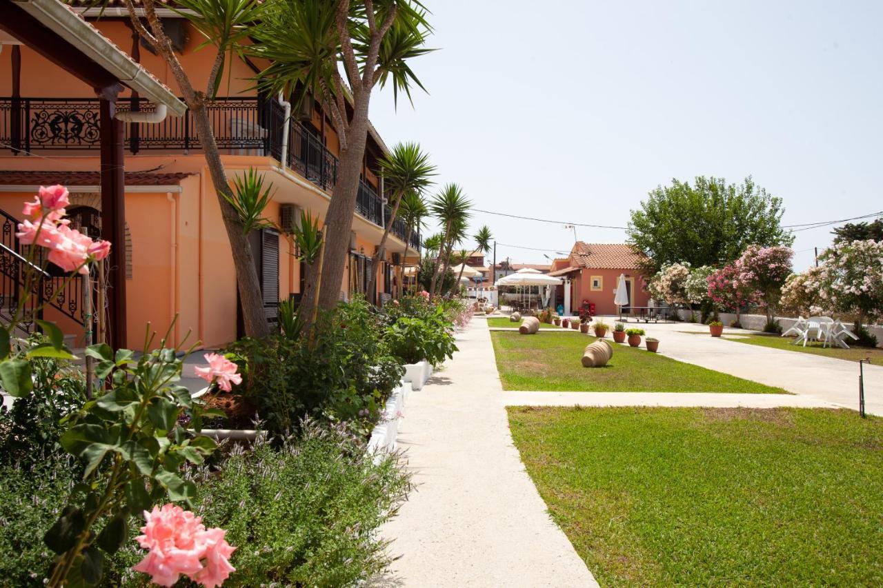 Lord Complex Aparthotel Agios Georgios  ภายนอก รูปภาพ