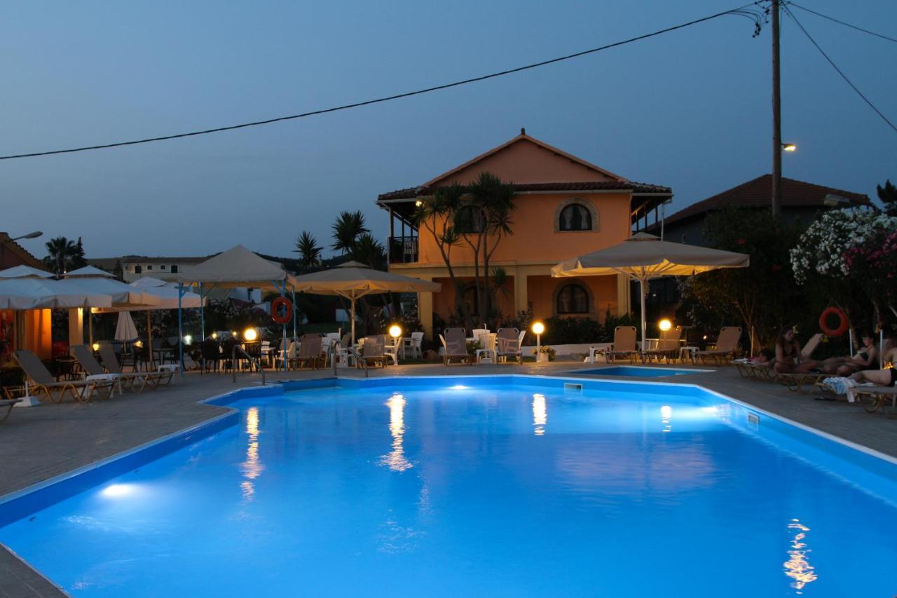 Lord Complex Aparthotel Agios Georgios  ภายนอก รูปภาพ