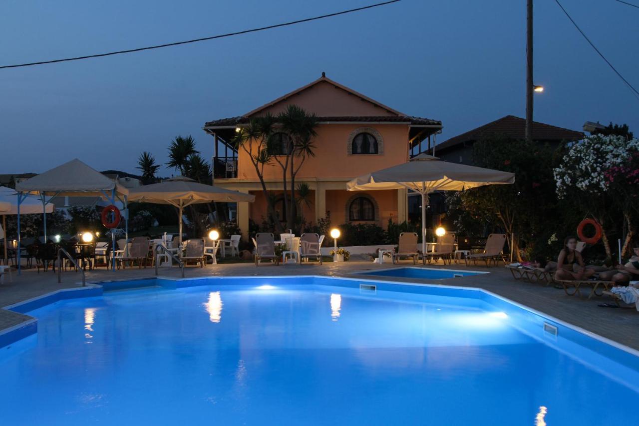 Lord Complex Aparthotel Agios Georgios  ภายนอก รูปภาพ